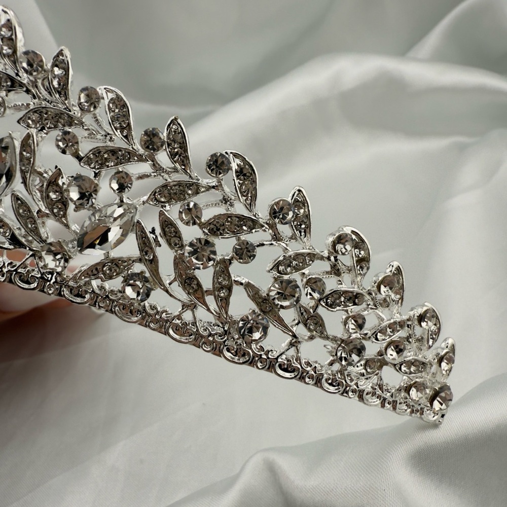 Wedding bridal  Silver Tiara - Picture 5 of 5